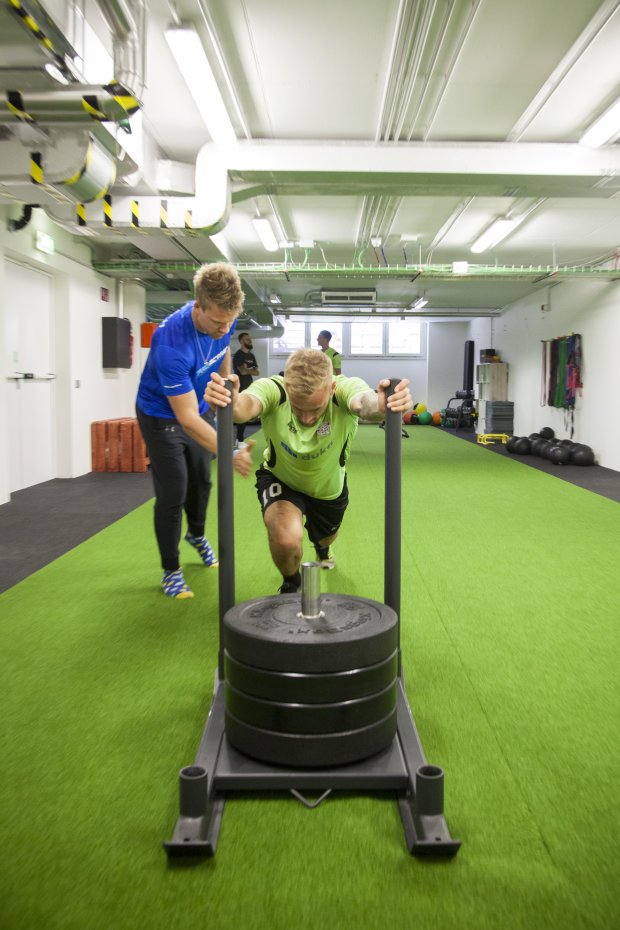 sled_push.jpg