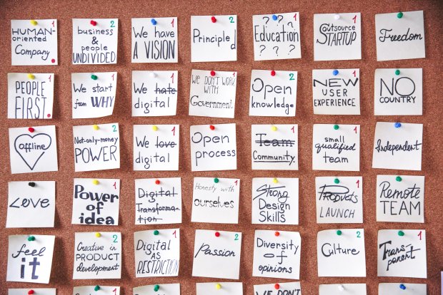 sticky-notes-on-board-3782235.jpg